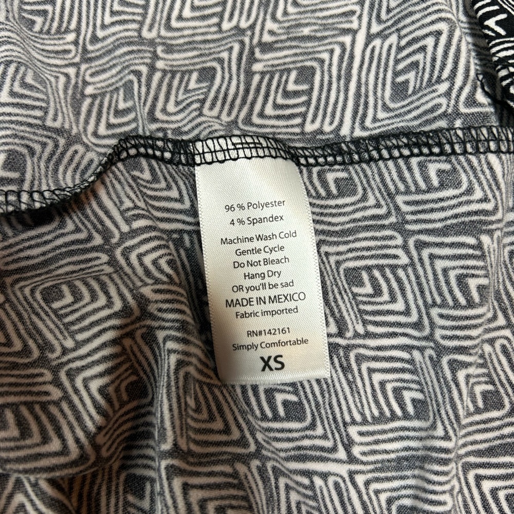 NWOT LuLaRoe Black and White Printed Maxi Skirt xs - Picture 4 of 5